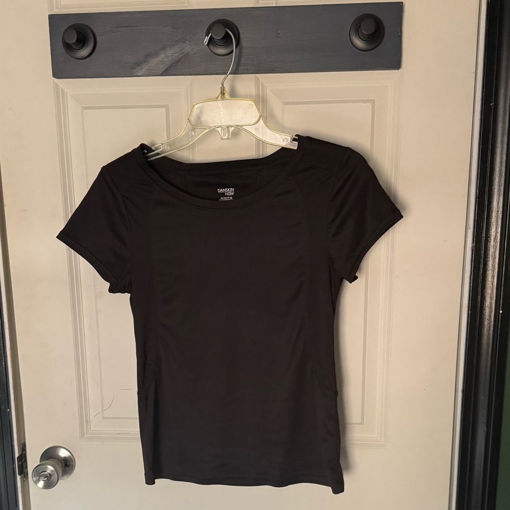 Danskin Athletic Sports Top